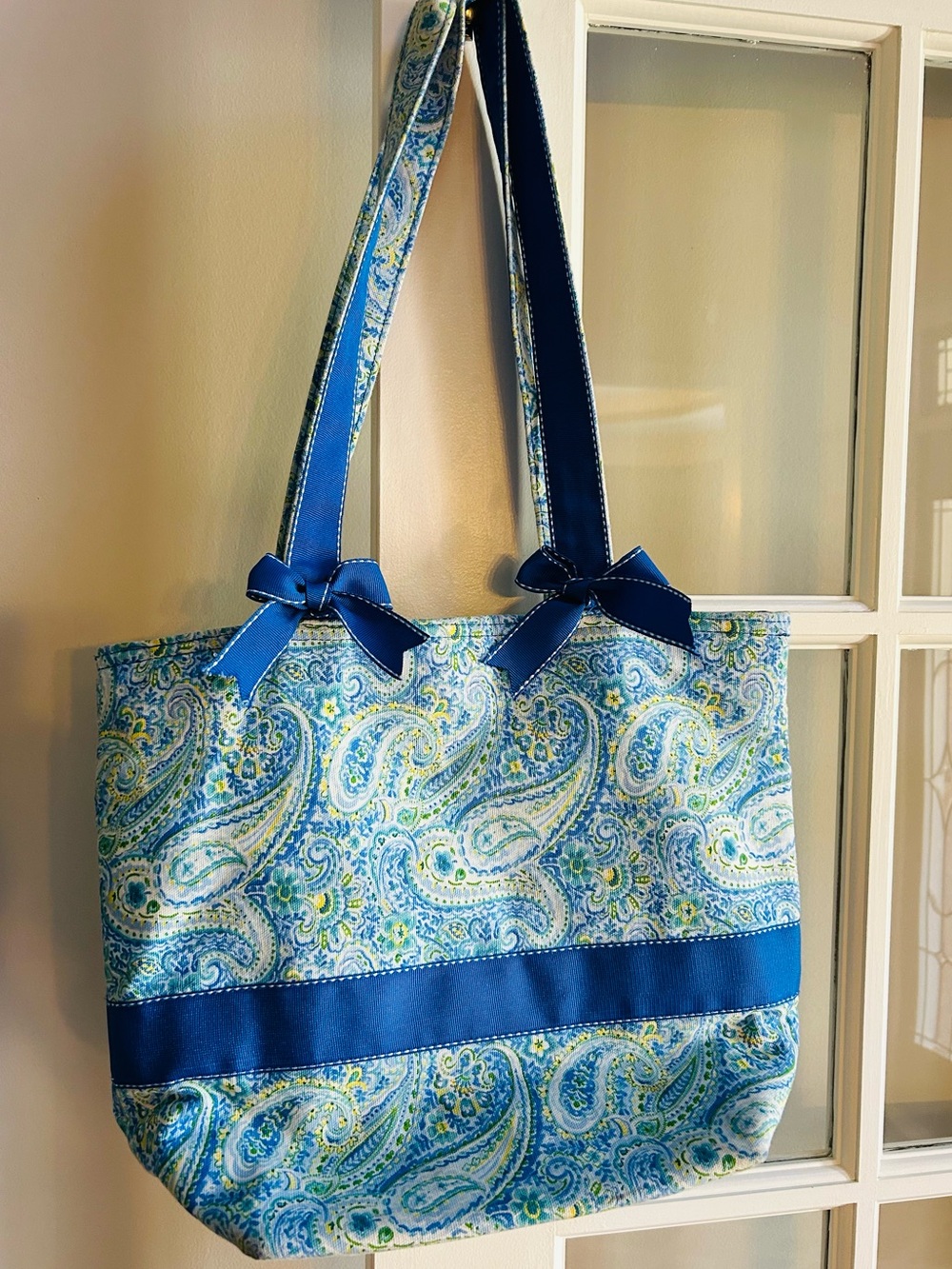 Blue Paisley Bow-Accent Tote Bag by Donna Sharp - Picture 4 of 8